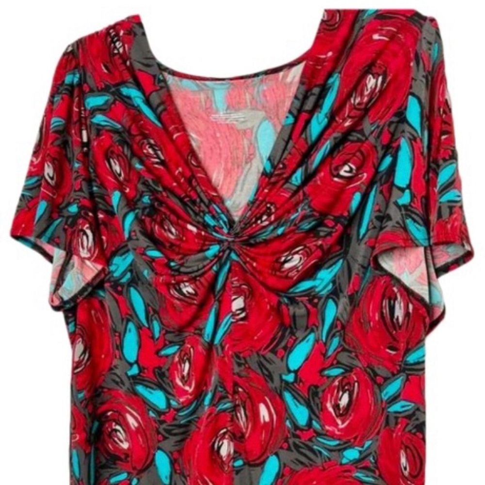 EUC Lane Bryant 18/20 beautiful vibrant rose print V-neck flutter sleeves tunic